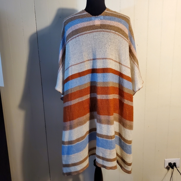 Francesca's Daisy Striped Ruana Southwest Kimono Light Knit Cardigan Cape OS - Picture 4 of 6